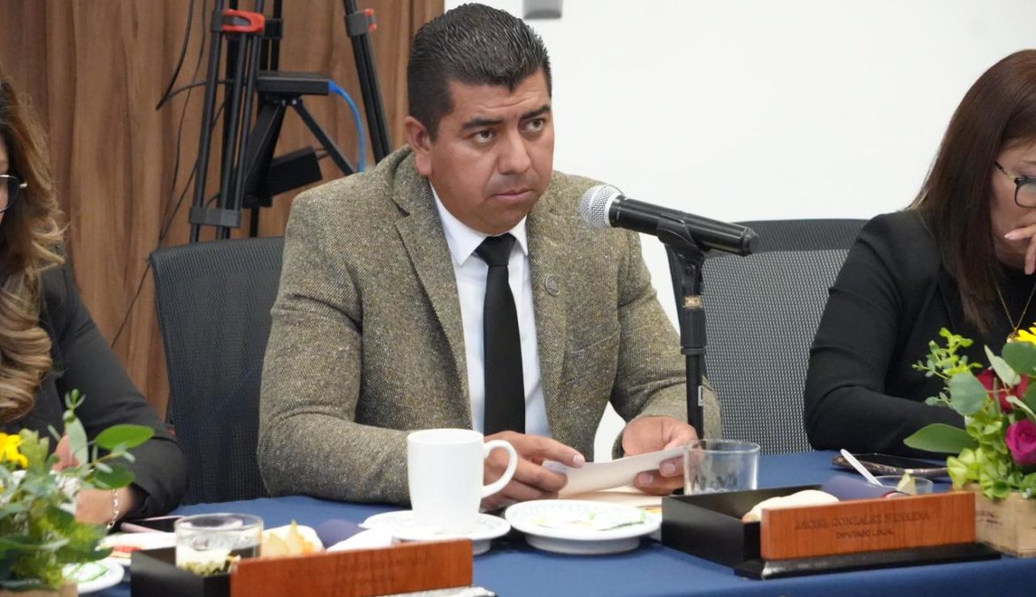 Se deben garantizar las oportunidades laborales en Tlaxcala: Jaciel González Herrera