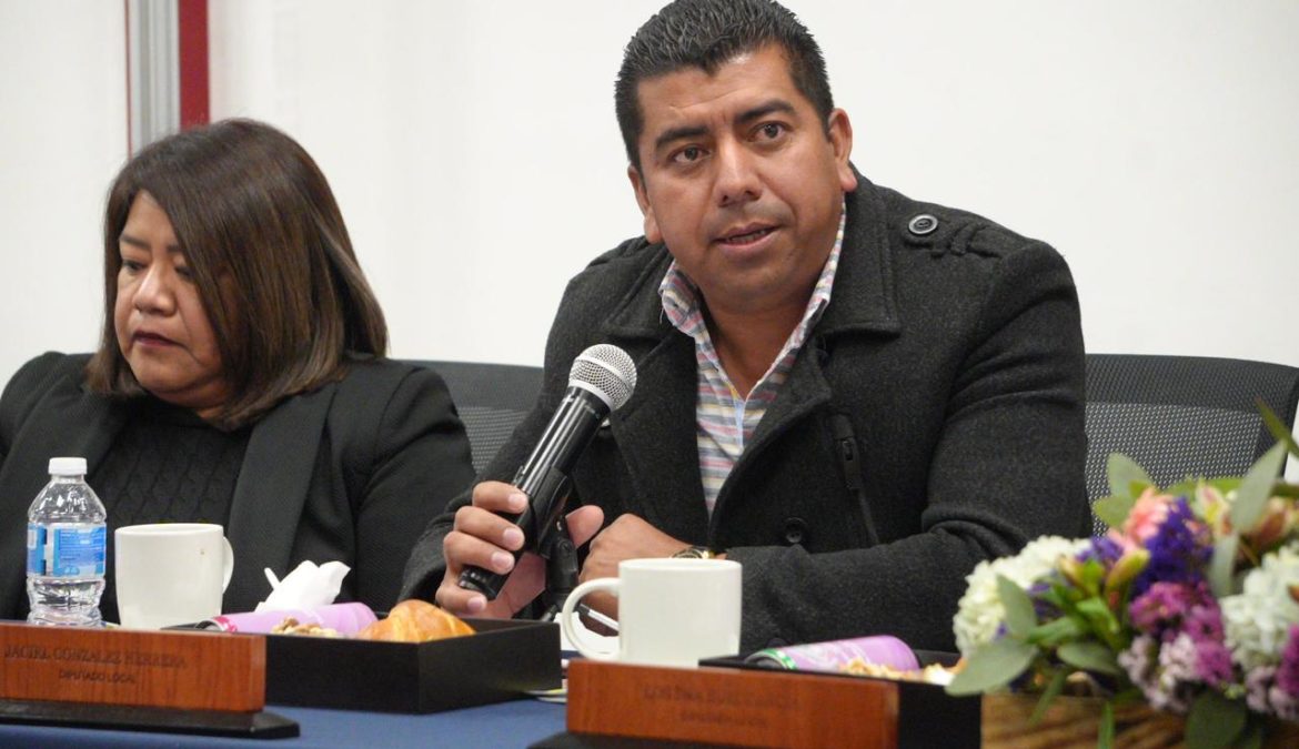 Cuestiona diputado Jaciel González Hernández la situación de las escuelas normales