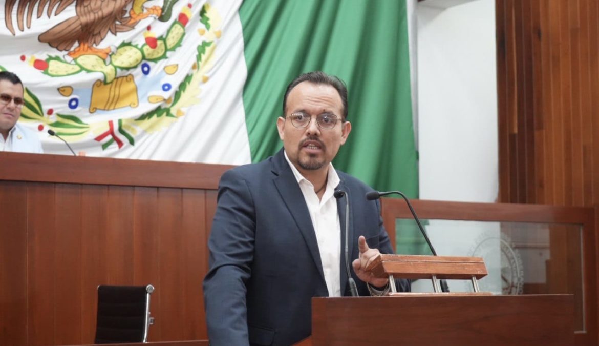 Reprueba diputado Manuel Cambrón, agresión contra manifestante