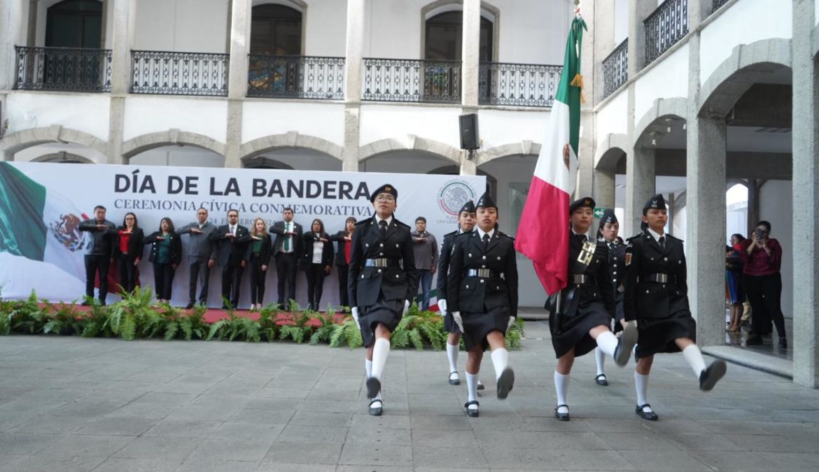 Congreso del Estado de Tlaxcala conmemora el Día de la Bandera