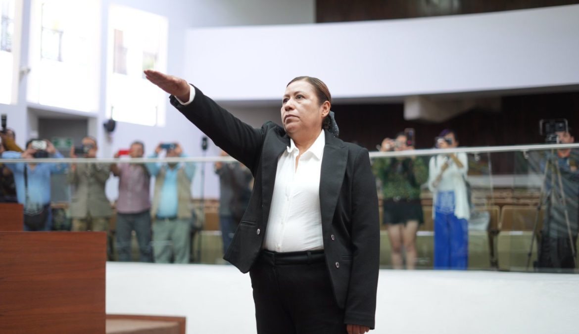 Designa Congreso de Tlaxcala a Ernestina Carro Roldán como titular de la Fiscalía