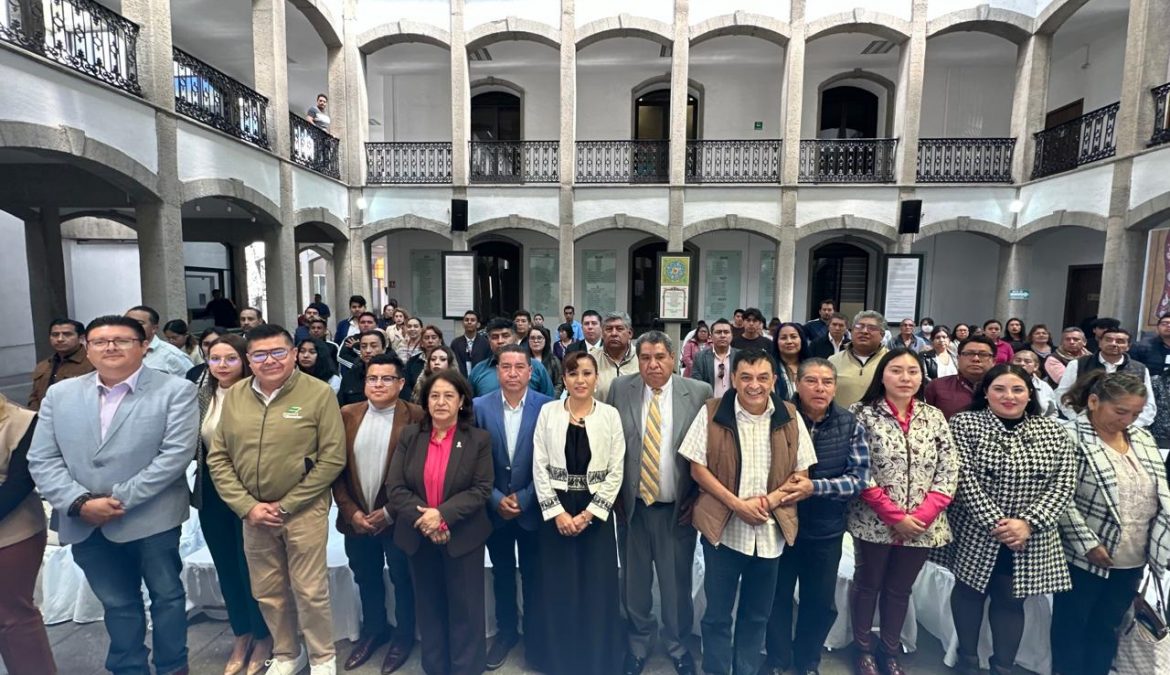 Presentan en el Congreso del Estado portafolios de servicios de financieros