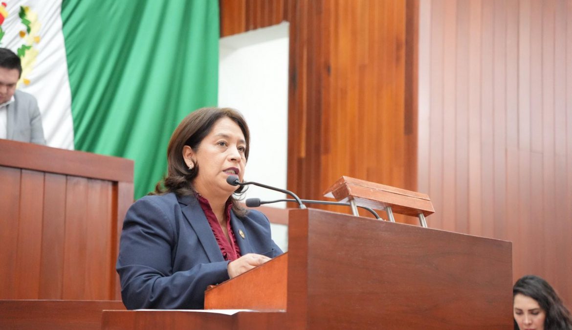 Diputada Ana Bertha Mastranzo presenta iniciativa en materia de bienestar y protección animal, para armonizar la constitución local con la federal Diputada Ana Bertha Mastranzo presenta iniciativa en materia de bienestar y protección animal, para armonizar la constitución local con la federal