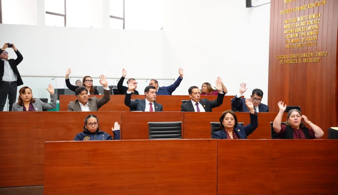 Ever Campech continua al frente de la JCCP con el respaldo unánime de las y los diputados