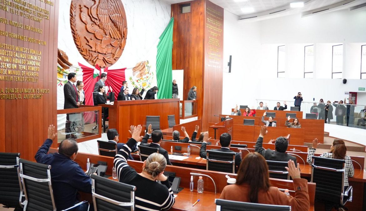 Aprueba LXV Legislatura adiciones al Código Penal del Estado en favor de los trabajadores de la educación