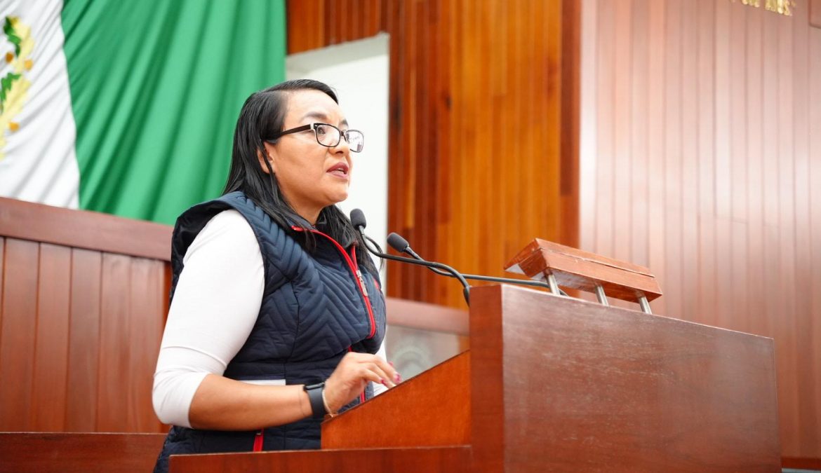 Propone Laura Flores crear Ley para regular actividades de las personas asesoras inmobiliarias en Tlaxcala