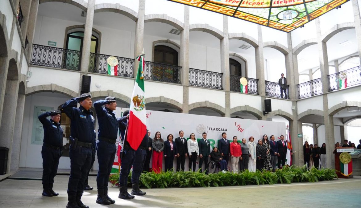 LXV Legislatura conmemoró el Día de la Bandera en el Congreso del Estado