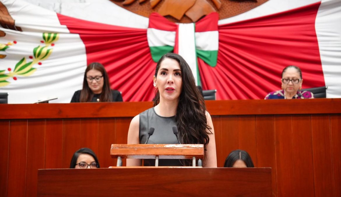 Propone Aurora Villeda acciones para cerrar la brecha salarial entre mujeres y hombres