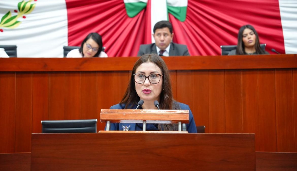 Propone Reyna Flor Báez actualizar requisitos para jueces municipales en Tlaxcala