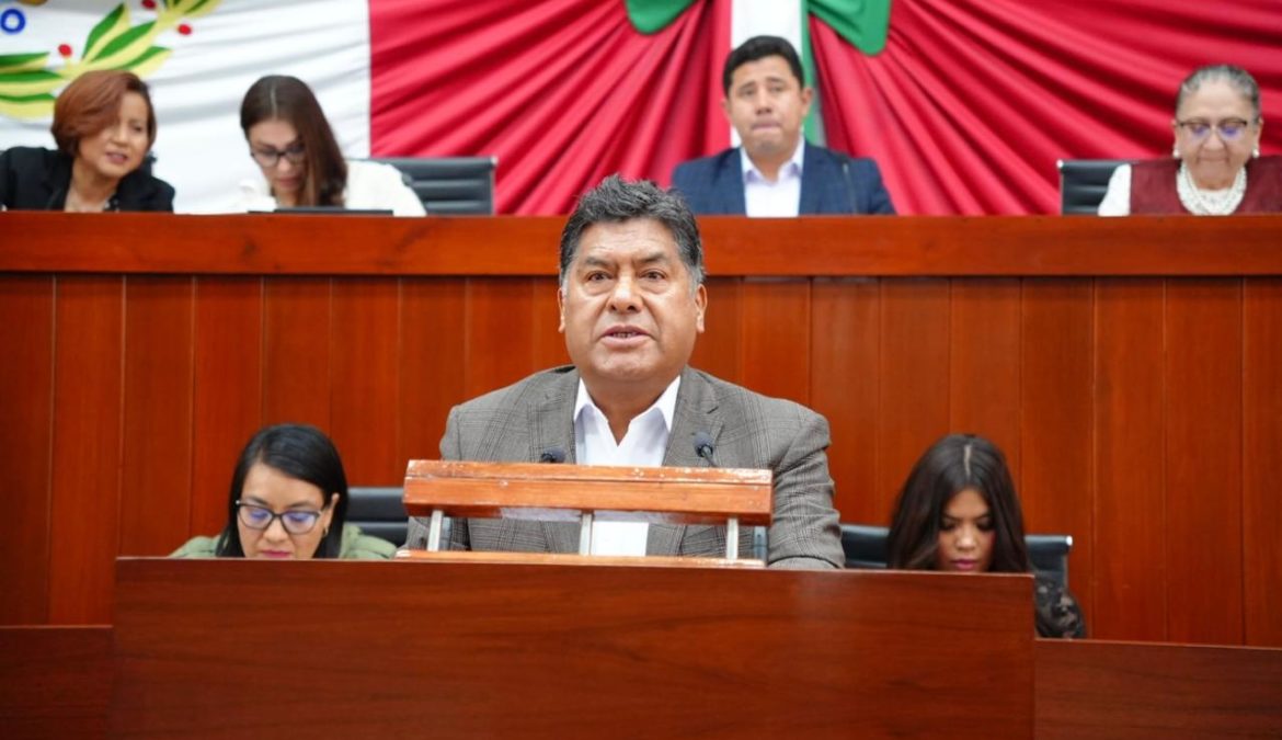 Impulsa Vicente Morales reforma al Código Civil para eliminar lenguaje discriminatorio