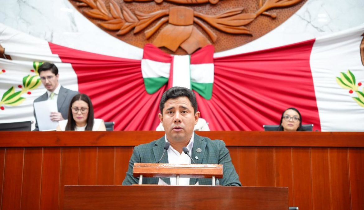 Impulsa David Martínez reforma para agilizar trámites de defunción en Tlaxcala