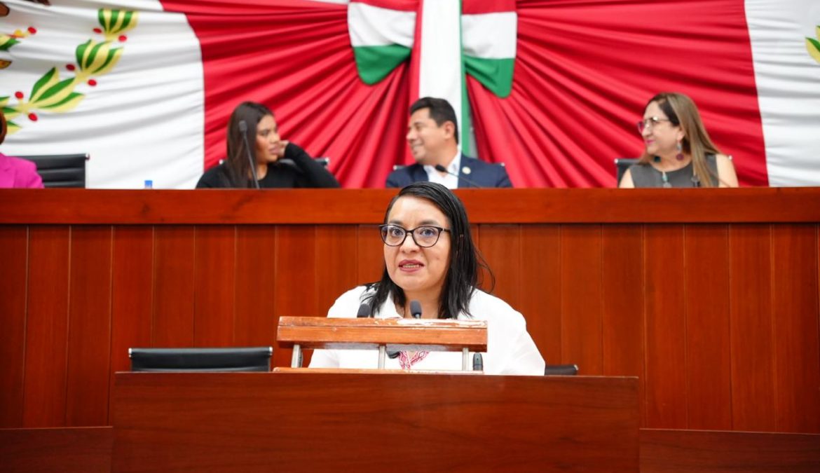Propone Laura Flores reformar Ley Municipal para evitar imposiciones en suplencias de alcaldes