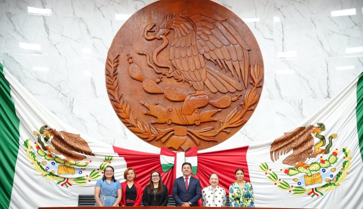 Clausura LXV Legislatura trabajos del Segundo Periodo Ordinario de Sesiones del Segundo Año de Ejercicio Legal Clausura LXV Legislatura trabajos del Segundo Periodo Ordinario de Sesiones del Segundo Año de Ejercicio Legal