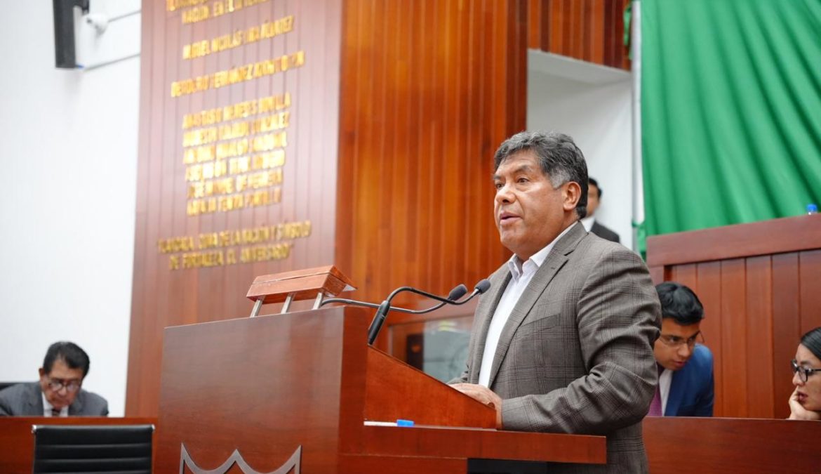 Propone Vicente Morales Exhorto para fortalecer combate al muérdago en Tlaxcala Propone Vicente Morales Exhorto para fortalecer combate al muérdago en Tlaxcala
