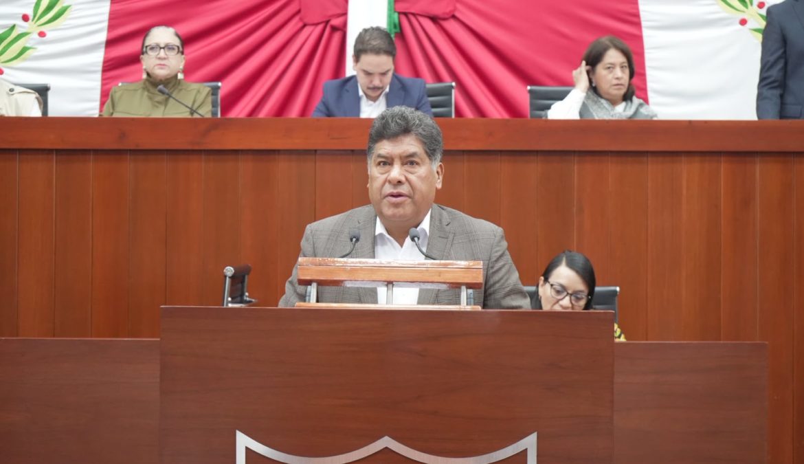 Propone Vicente Morales establecer estándares mínimos para Policías Municipales