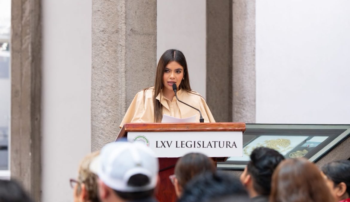 Realiza Lorena Ruiz Foro de Análisis “Detrás del perfil: Riesgos y Protección de NNA en el Ciberespacio”
